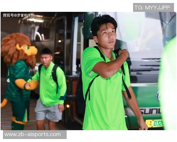 国安续约范双杰真的稳吗?年轻后卫扎堆,看似光明实则暗藏隐患! 国安续约范双杰真的稳吗?年轻后卫扎堆,看似光明实则暗藏隐患!