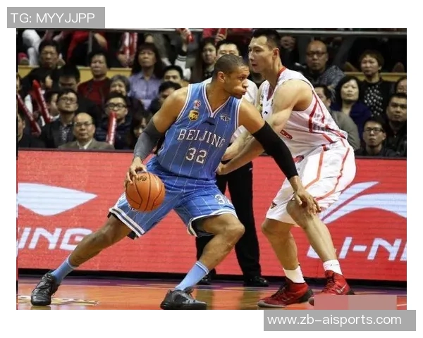 斯隆遭亚当斯完全碾压小外援差距已困扰广东多年